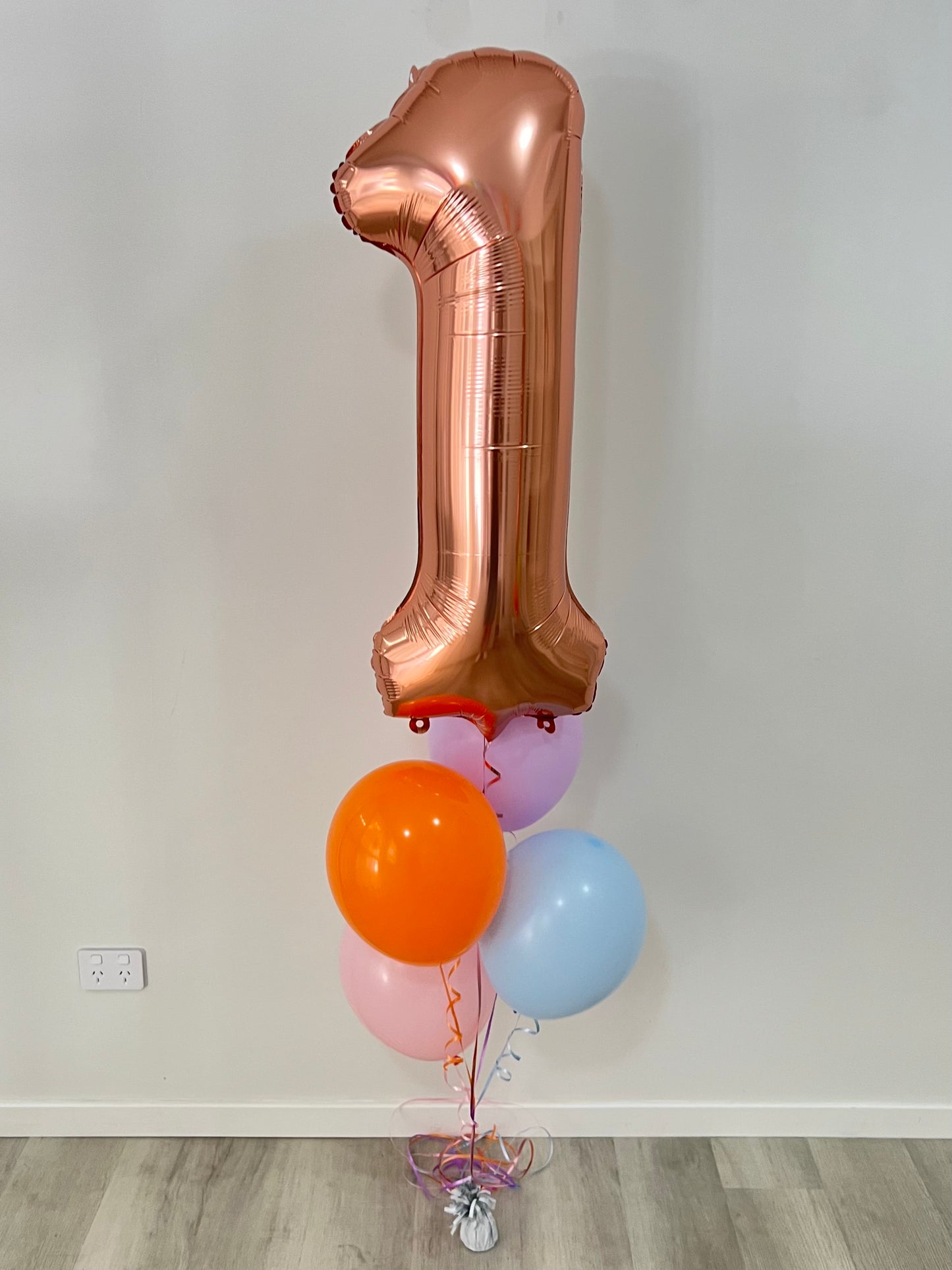Jumbo Number and 4 Latex Bouquet