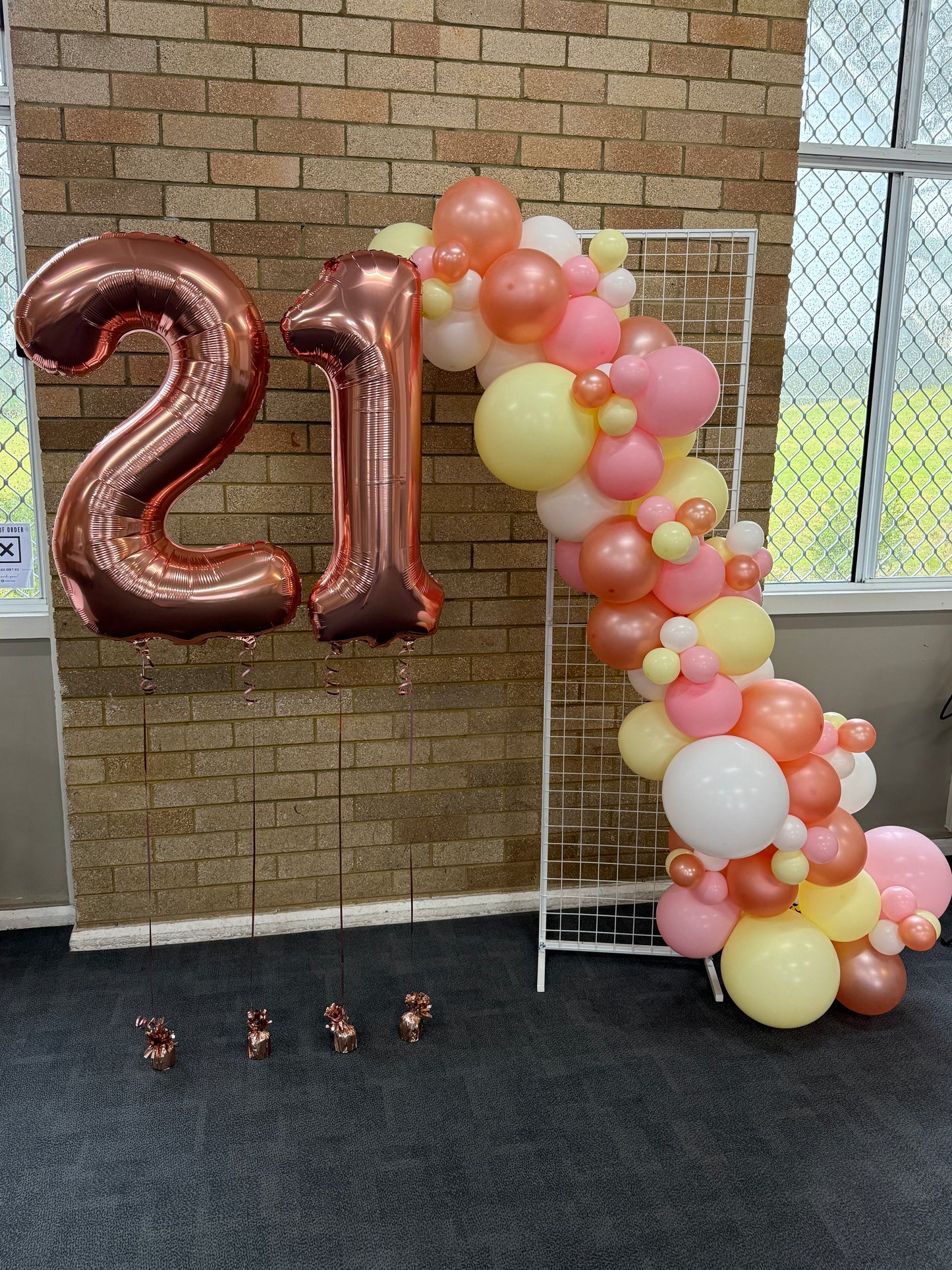 Freestanding Garland on Mesh Frame