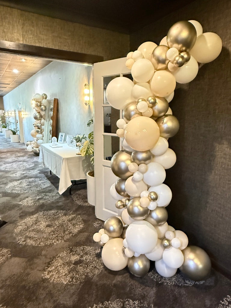 Freestanding Balloon Garland