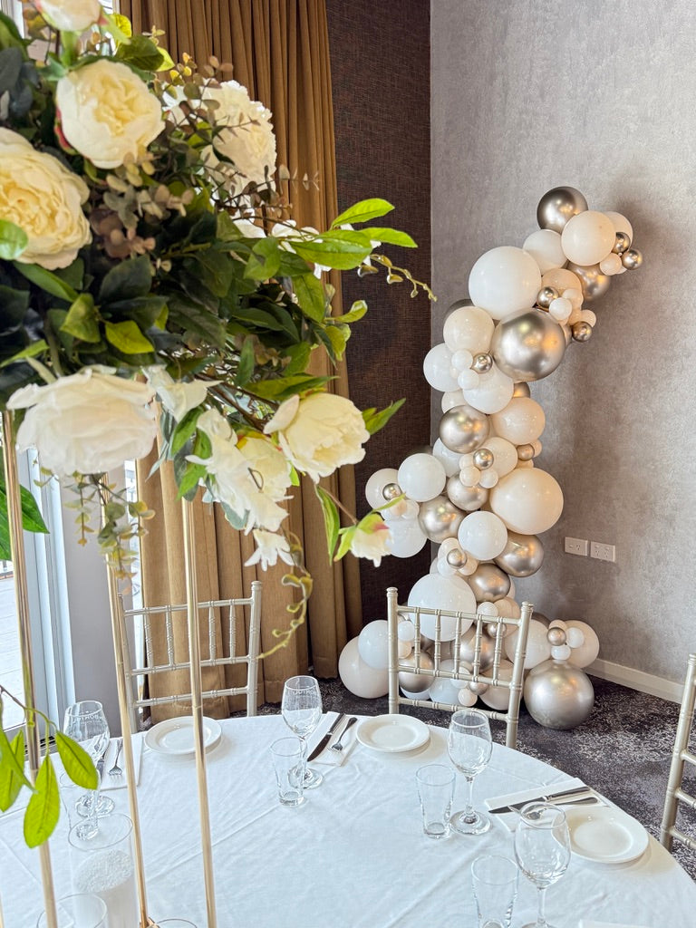 Freestanding Balloon Garland