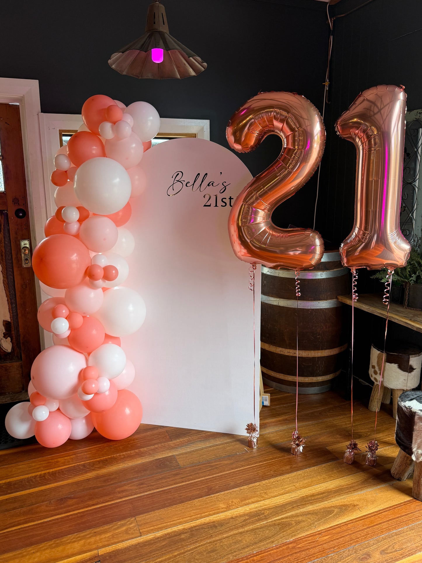 Wooden Arch Board Backdrop