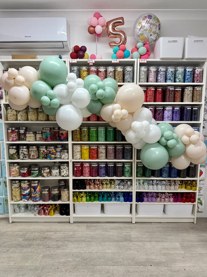 Grab 'n' Go Garland * GREEN TEA, PASTEL DUSK CREAM & WHITE *